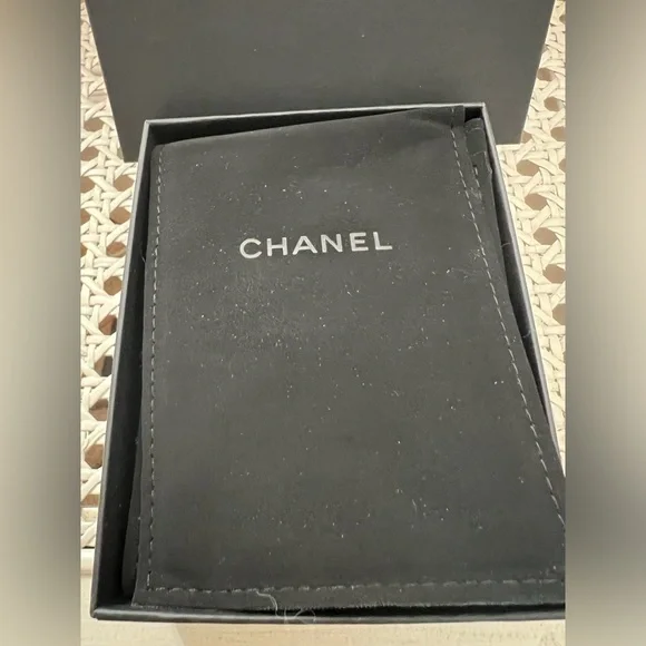 CHANEL CC Black Gold Plated Lambskin Leather Chain Post Earrings Crystal NEW Box - Picture 8 of 8